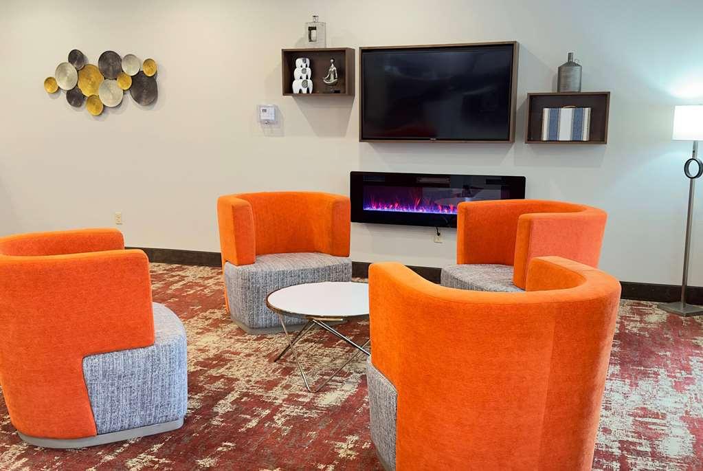 La Quinta Inn & Suites By Wyndham Jackson-Cape Girardeau Interior photo